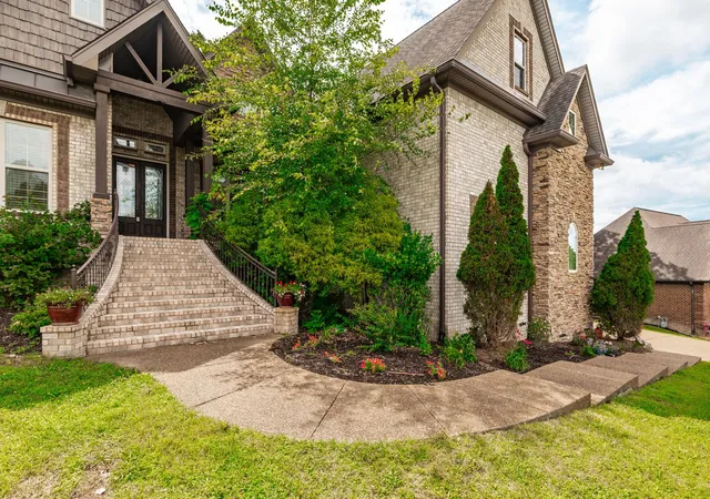 Photo 3 of Single family home for sale at 357 Windhaven Bay, Mount Juliet, TN 37122 | MLS# 3246916 | Listing updated on 2026-10-09