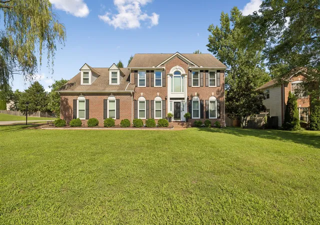 Photo 3 of Single family home for sale at 301 Ml Run Cir, Nashville, TN 37221 | MLS# 3243997 | Listing updated on 2026-09-18