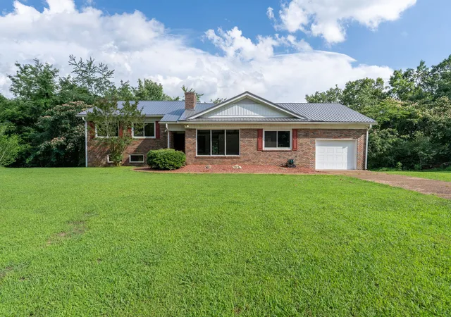 Photo 2 of Single family home for sale at 159 Mindy Dr, Waynesboro, TN 38485 | MLS# 3246826 | Listing updated on 2026-09-17