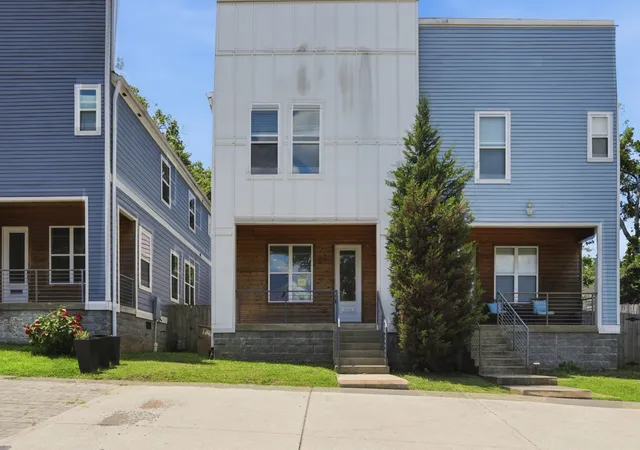 Townhouse for sale at 126 Kingston St #B, Nashville, TN 37207 | MLS# 3244543