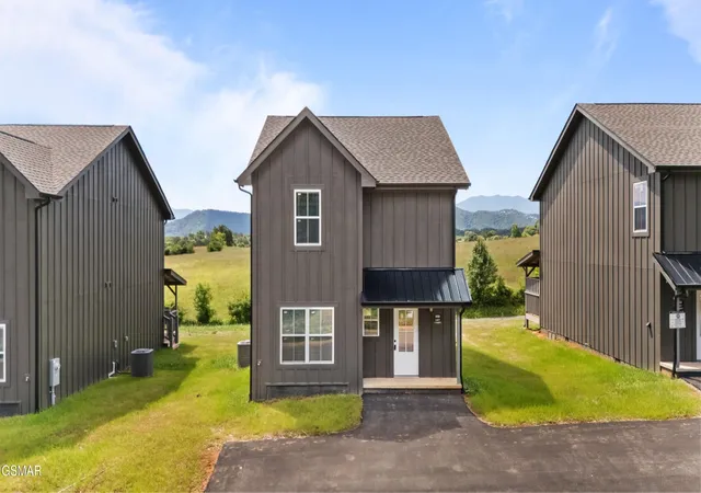 Photo 1 of Sale Pending at 958 Lacy Ct, Sevierville, TN 37862 | MLS# 3253648 | Listing updated on 2026-09-11