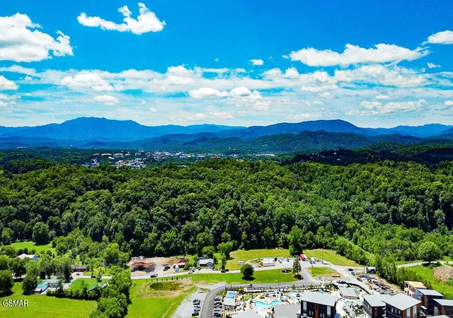 Photo 3 of Single family home for sale at 292 Rambling Crk Way, Sevierville, TN 37862 | MLS# 3510536 | Listing updated on 2026-09-11