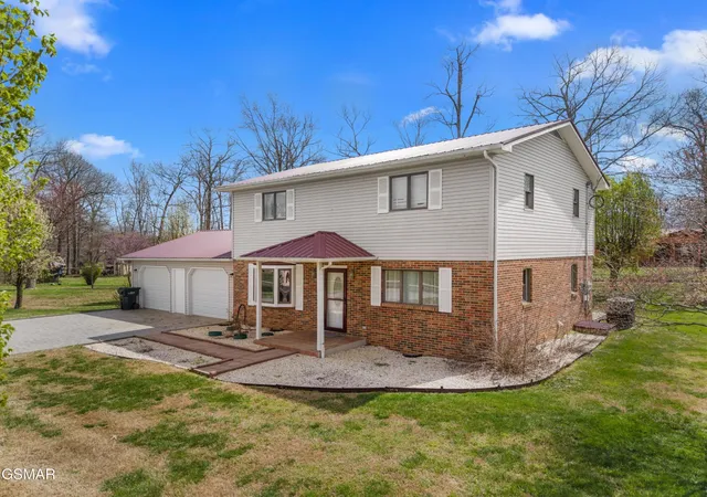 Photo 3 of Single family home for sale at 1692 Old Shiloh Rd, Greeneville, TN 37745 | MLS# 3299381 | Listing updated on 2026-09-11