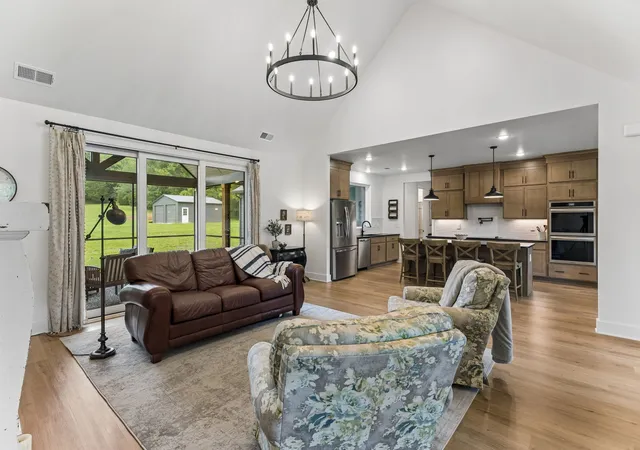Photo 3 of Single family home for sale at 1495 Jacobs Rd, Columbia, TN 38401 | MLS# 3248682 | Listing updated on 2026-10-08