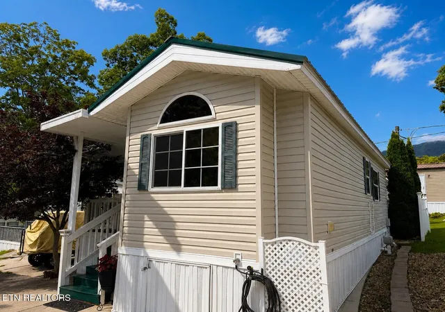 Photo 3 of Manufactured home for sale at 5355 Parkway #123, Cosby, TN 37722 | MLS# 3244708 | Listing updated on 2026-09-11