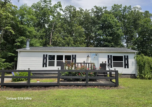Photo 1 of Manufactured home for sale at 1361 Lakeshore Dr, Beechgrove, TN 37018 | MLS# 3251544 | Listing updated on 2026-09-15