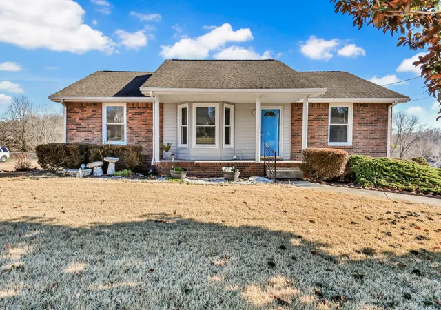 Photo 1 of Single family home for sale at 1412 Mcclardy Rd, Clarksville, TN 37042 | MLS# 3245087 | Listing updated on 2026-10-27