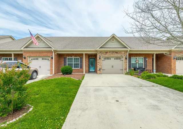 Photo 2 of Townhouse for sale at 8274 Carlitos Ln, Hixson, TN 37343 | MLS# 3540469 | Listing updated on 2026-09-11