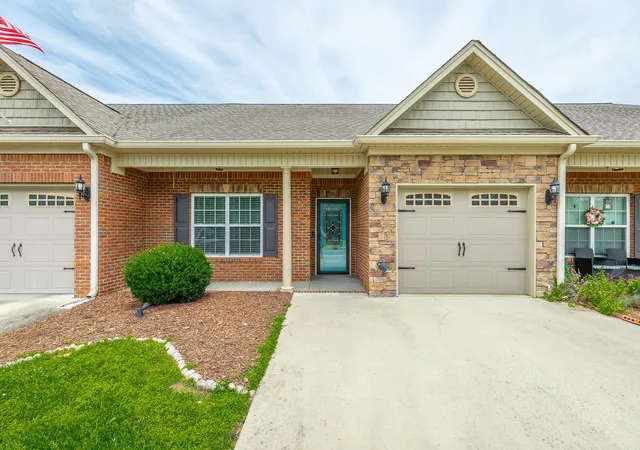 Photo 3 of Townhouse for sale at 8274 Carlitos Ln, Hixson, TN 37343 | MLS# 3540469 | Listing updated on 2026-09-11