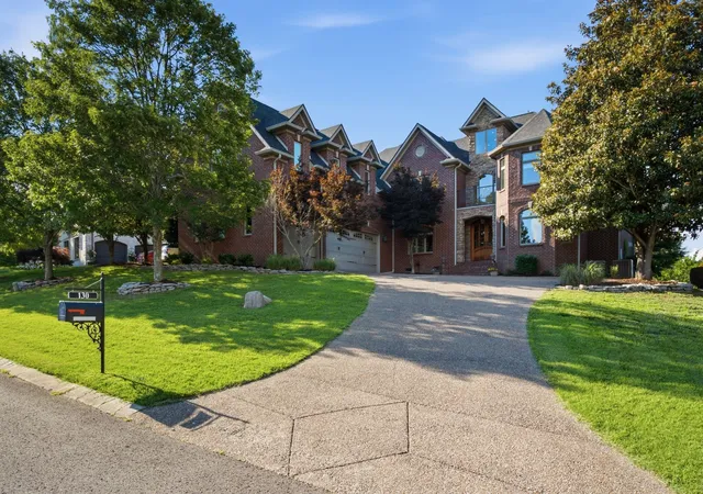 Photo 2 of Mansion for sale at 130 W 12 Stones Xing, Goodlettsville, TN 37072 | MLS# 3246506 | Listing updated on 2026-09-30