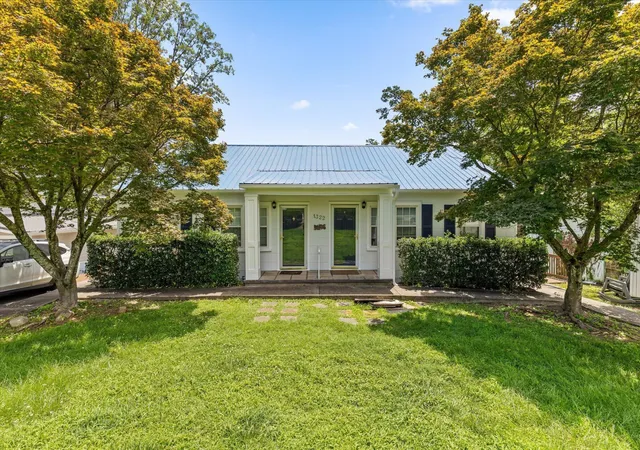 Multi family home for sale at 1322 Dallas Rd, Chattanooga, TN 37405 | MLS# 3245409