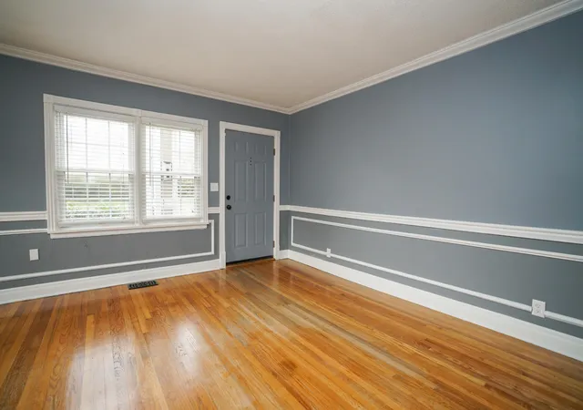 Photo 3 of Multi family home for sale at 1322 Dallas Rd, Chattanooga, TN 37405 | MLS# 3245409 | Listing updated on 2026-10-09