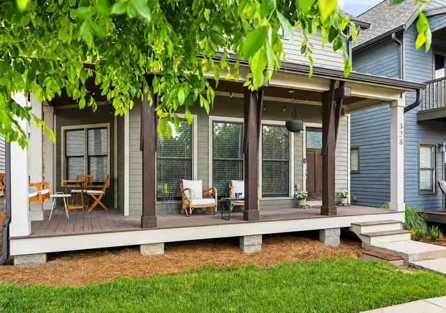 Photo 1 of Single family home for sale at 328 Sylvan Park Ln, Nashville, TN 37209 | MLS# 3283646 | Listing updated on 2026-10-06
