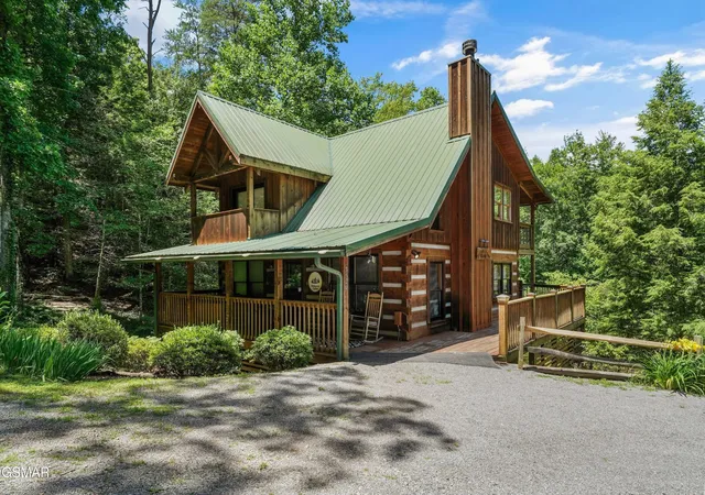 Photo 1 of Single family home for sale at 3520 Noel Hill Way, Sevierville, TN 37876 | MLS# 3528645 | Listing updated on 2026-10-02