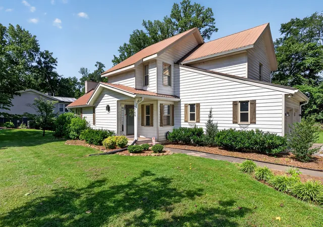 Photo 1 of Single family home for sale at 2749 New London Dr, Cookeville, TN 38506 | MLS# 3250717 | Listing updated on 2026-09-10