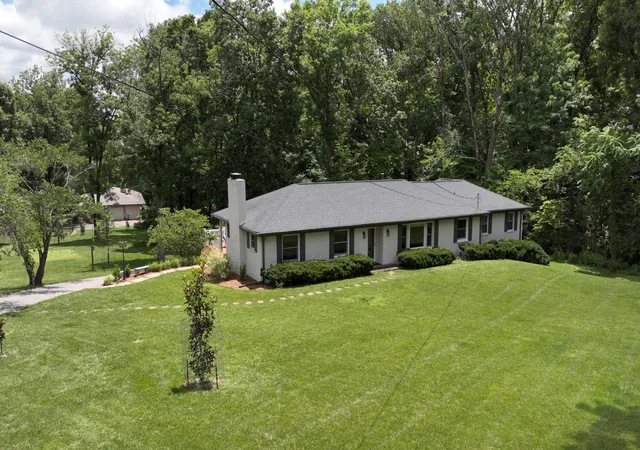 Photo 2 of Single family home for sale at 873 Forest Acres Dr, Nashville, TN 37220 | MLS# 3248546 | Listing updated on 2026-09-12