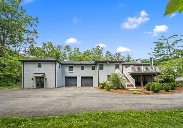 Photo 3 of Single family home for sale at 873 Forest Acres Dr, Nashville, TN 37220 | MLS# 3248546 | Listing updated on 2026-09-12