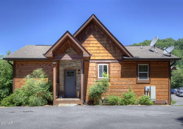 Photo 1 of Single family home for sale at 4442 Shangrila Way, Sevierville, TN 37876 | MLS# 3264198 | Listing updated on 2026-09-11