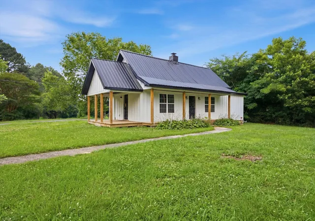 Photo 3 of Single family home for sale at 760 Keith Rd SE, Dalton, GA 30721 | MLS# 3245893 | Listing updated on 2026-09-11