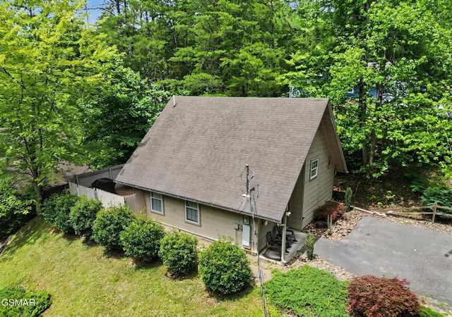 Photo 2 of Single family home for sale at 626 Morning Mist Way, Gatlinburg, TN 37738 | MLS# 3302218 | Listing updated on 2026-09-30