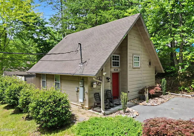 Photo 3 of Single family home for sale at 626 Morning Mist Way, Gatlinburg, TN 37738 | MLS# 3302218 | Listing updated on 2026-09-30