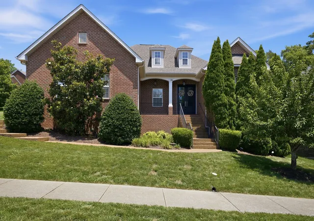 Photo 2 of Single family home for sale at 932 Century Oak Dr, Nashville, TN 37211 | MLS# 3250881 | Listing updated on 2026-09-09