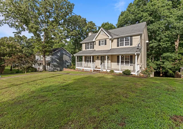 Photo 3 of Single family home for sale at 2414 W Wind Dr, Soddy Daisy, TN 37379 | MLS# 3246154 | Listing updated on 2026-09-15