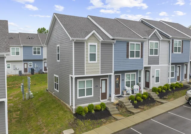 Photo 2 of Townhouse for sale at 6078 Cullen Dr, La Vergne, TN 37086 | MLS# 3246249 | Listing updated on 2026-09-13