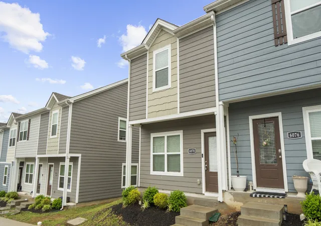 Photo 3 of Townhouse for sale at 6078 Cullen Dr, La Vergne, TN 37086 | MLS# 3246249 | Listing updated on 2026-09-13