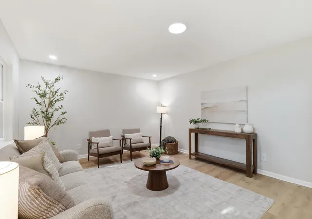 Photo 2 of Single family home for sale at 7101 Moreview Rd, Chattanooga, TN 37412 | MLS# 3247990 | Listing updated on 2026-09-11