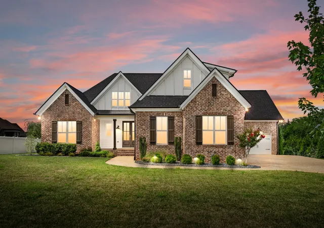 Photo 2 of Single family home for sale at 731 Farmington Dr, Lebanon, TN 37087 | MLS# 3246628 | Listing updated on 2026-09-19