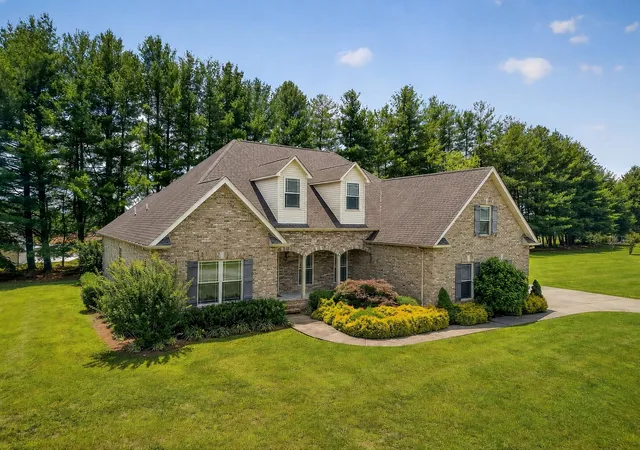 Photo 1 of Single family home for sale at 139 Chestnut Oak Ave, Smithville, TN 37166 | MLS# 3246693 | Listing updated on 2026-10-08