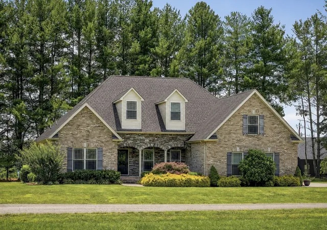 Photo 2 of Single family home for sale at 139 Chestnut Oak Ave, Smithville, TN 37166 | MLS# 3246693 | Listing updated on 2026-10-08