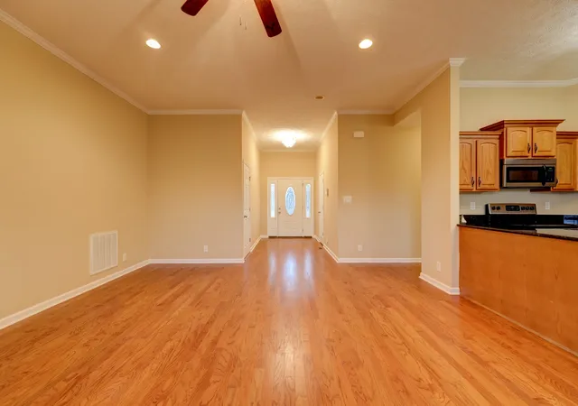 Photo 3 of Single family home for sale at 1625 Apache Way, Clarksville, TN 37042 | MLS# 3248166 | Listing updated on 2026-10-27