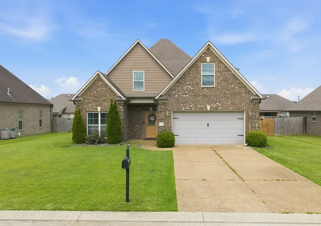 Photo 1 of Single family home for sale at 19 Ezekial Dr, Jackson, TN 38305 | MLS# 3246985 | Listing updated on 2026-09-14