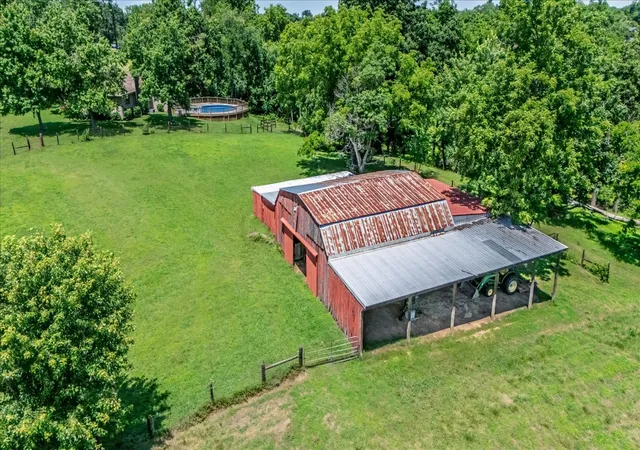 Photo 3 of Single family home for sale at 305 Tanglewood Dr, Mount Juliet, TN 37122 | MLS# 3247746 | Listing updated on 2026-10-12
