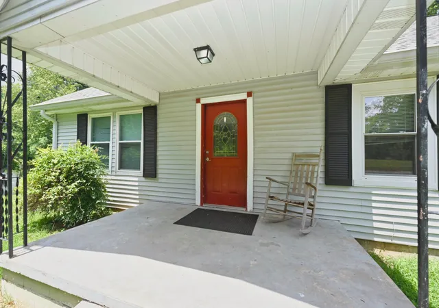 Photo 3 of Single family home for sale at 5658 Dividing Ridge Rd, Goodlettsville, TN 37072 | MLS# 3256251 | Listing updated on 2026-09-14