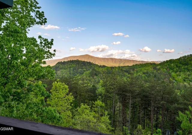 Photo 3 of Single family home for sale at 2633 Raccoon Holw Way, Sevierville, TN 37862 | MLS# 3305350 | Listing updated on 2026-09-11