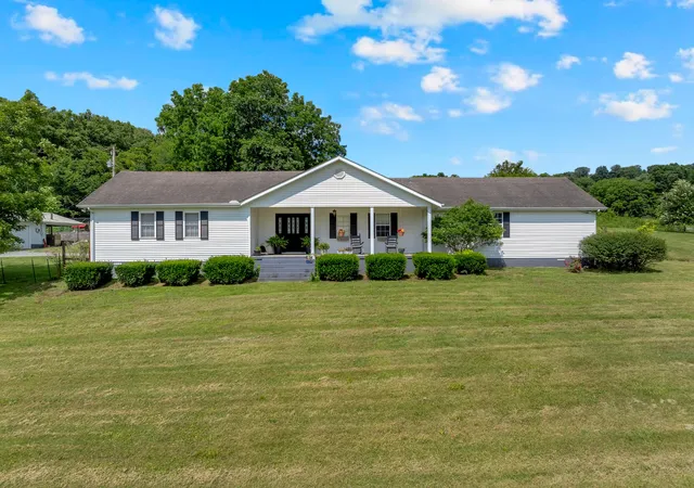 Photo 1 of Sale Pending at 6933 Winchester Hwy, Winchester, TN 37398 | MLS# 3251628 | Listing updated on 2026-09-23