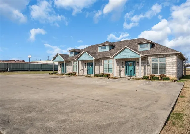 Photo 2 of Townhouse for sale at 316b Weakley Crk Rd, Lawrenceburg, TN 38464 | MLS# 3255099 | Listing updated on 2026-09-11