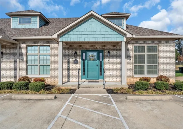 Photo 1 of Townhouse for sale at 316c Weakley Crk Rd, Lawrenceburg, TN 38464 | MLS# 3255096 | Listing updated on 2026-09-11
