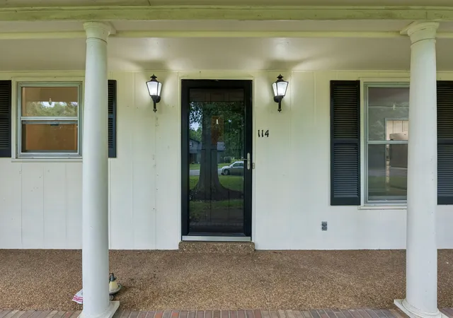 Photo 3 of Single family home for sale at 114 Paschal Dr, Murfreesboro, TN 37128 | MLS# 3248765 | Listing updated on 2026-09-24