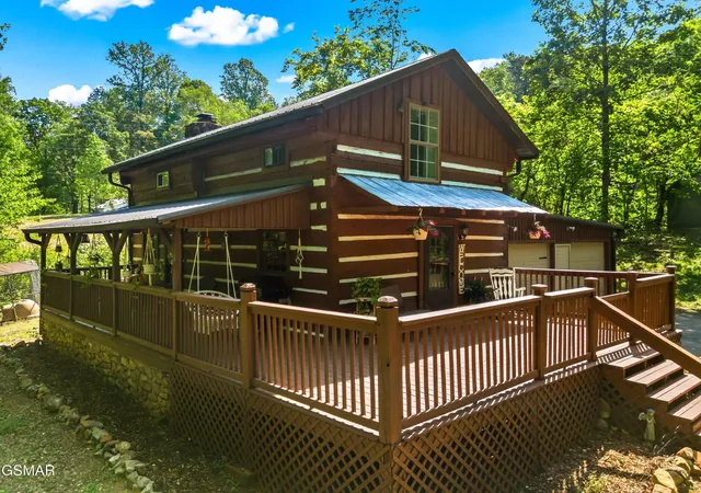 Photo 3 of Sale Pending at 874 Layman Dr, Dandridge, TN 37725 | MLS# 3591635 | Listing updated on 2026-09-15