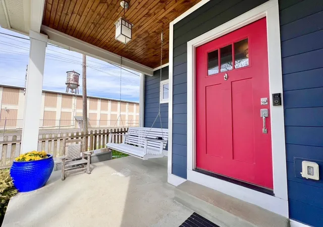 Photo 3 of Single family home for sale at 6218 California Ave, Nashville, TN 37209 | MLS# 3255505 | Listing updated on 2026-09-10