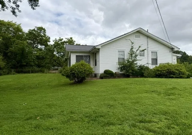 Photo 3 of Single family home for sale at 3637 Garner Rd, Chattanooga, TN 37406 | MLS# 3247979 | Listing updated on 2026-10-15