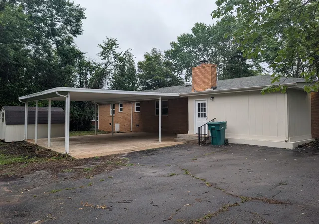 Photo 2 of Single family home for sale at 114 Bel Aire Dr, Winchester, TN 37398 | MLS# 3248233 | Listing updated on 2026-09-11