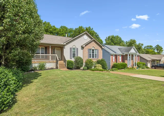 Photo 3 of Single family home for sale at 1908 Hobart Way, Mount Juliet, TN 37122 | MLS# 3256033 | Listing updated on 2026-09-14