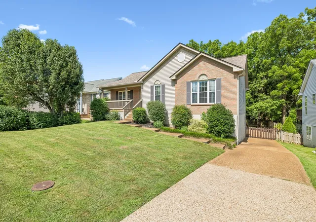 Photo 4 of Single family home for sale at 1908 Hobart Way, Mount Juliet, TN 37122 | MLS# 3256033 | Listing updated on 2026-09-14