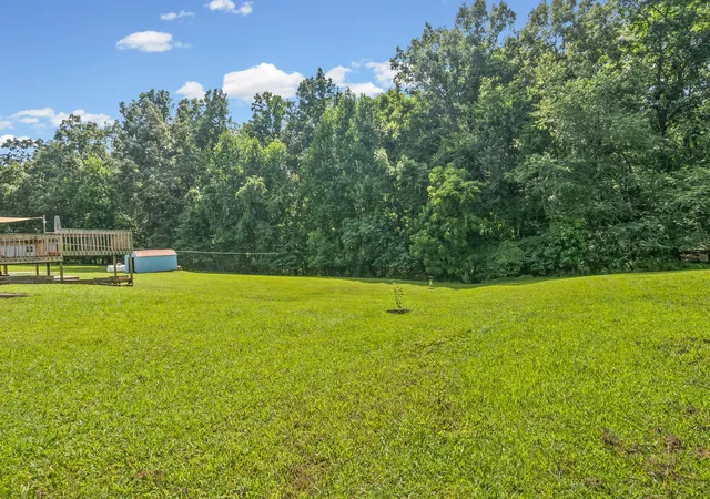 Photo 3 of Manufactured home for sale at 4736 Mickle Ln, Clarksville, TN 37043 | MLS# 3248764 | Listing updated on 2026-09-11
