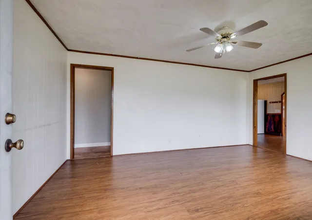Photo 3 of Single family home for sale at 1329 Louisville Hwy, Goodlettsville, TN 37072 | MLS# 3271049 | Listing updated on 2026-09-25